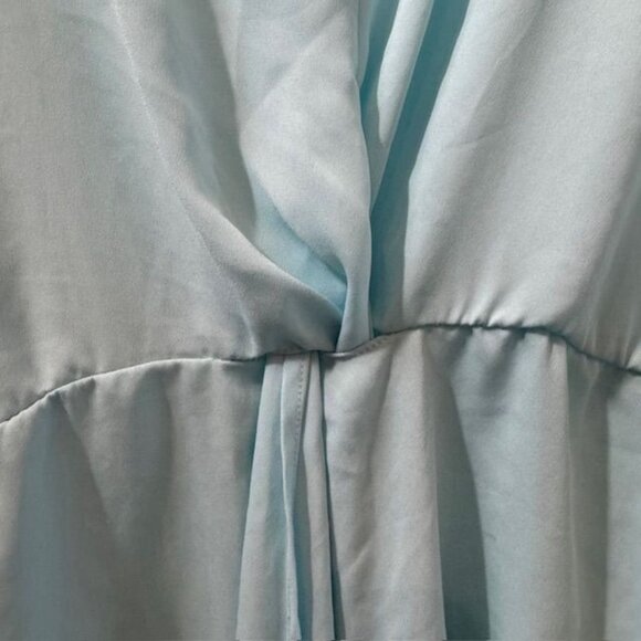 Torrid Womens Light Blue V-Neck Flutter Sleeve Tunic Top Size 3 Polyester Blend - Picture 2 of 12